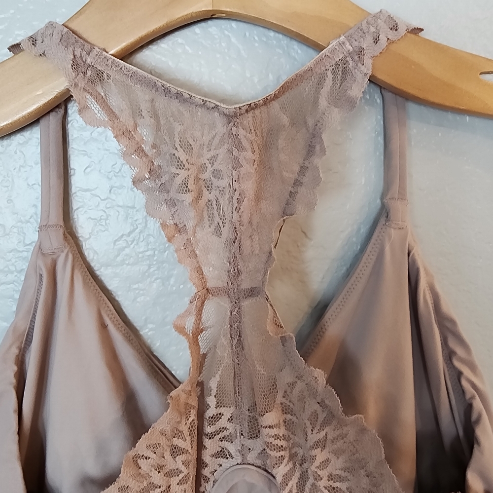 Victoria's Secret PINK Unlined Lace Bralette - Picture 9 of 12